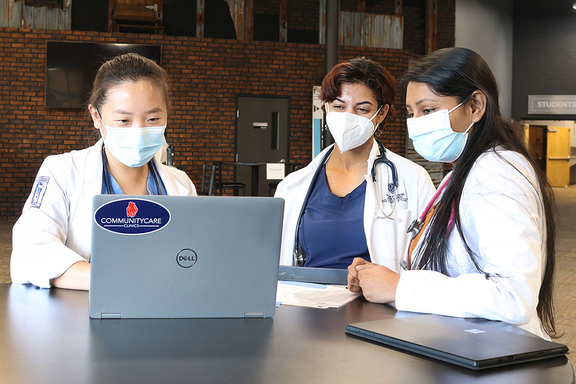 CommunityCare Clinics medical student volunteers