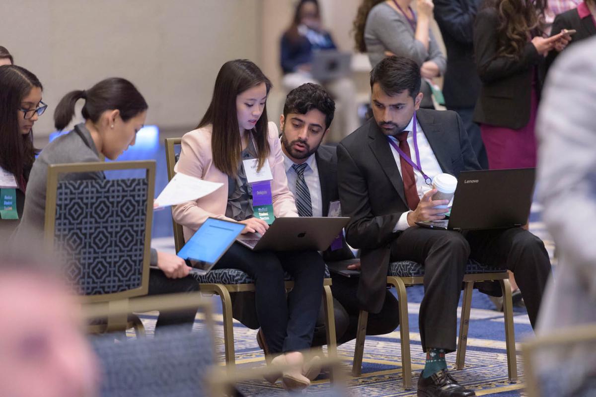 Delegates gather at the 2018 AMA Interim Meeting