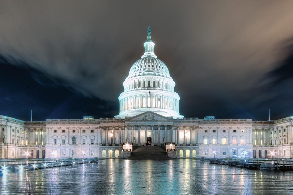 U.S. Capitol building at night