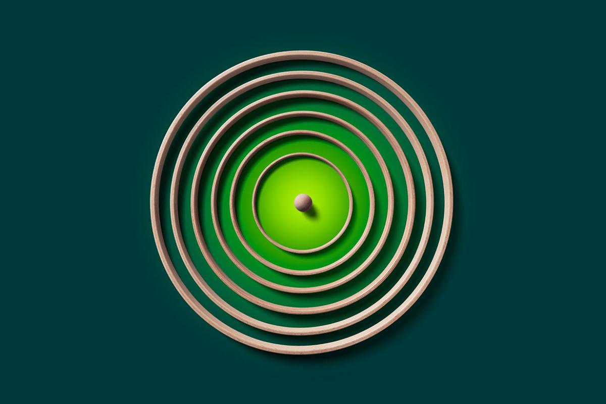 Sphere surrounded by concentric rings