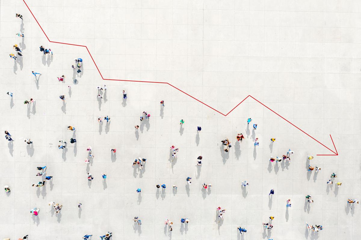 Crowd from above forming a falling chart