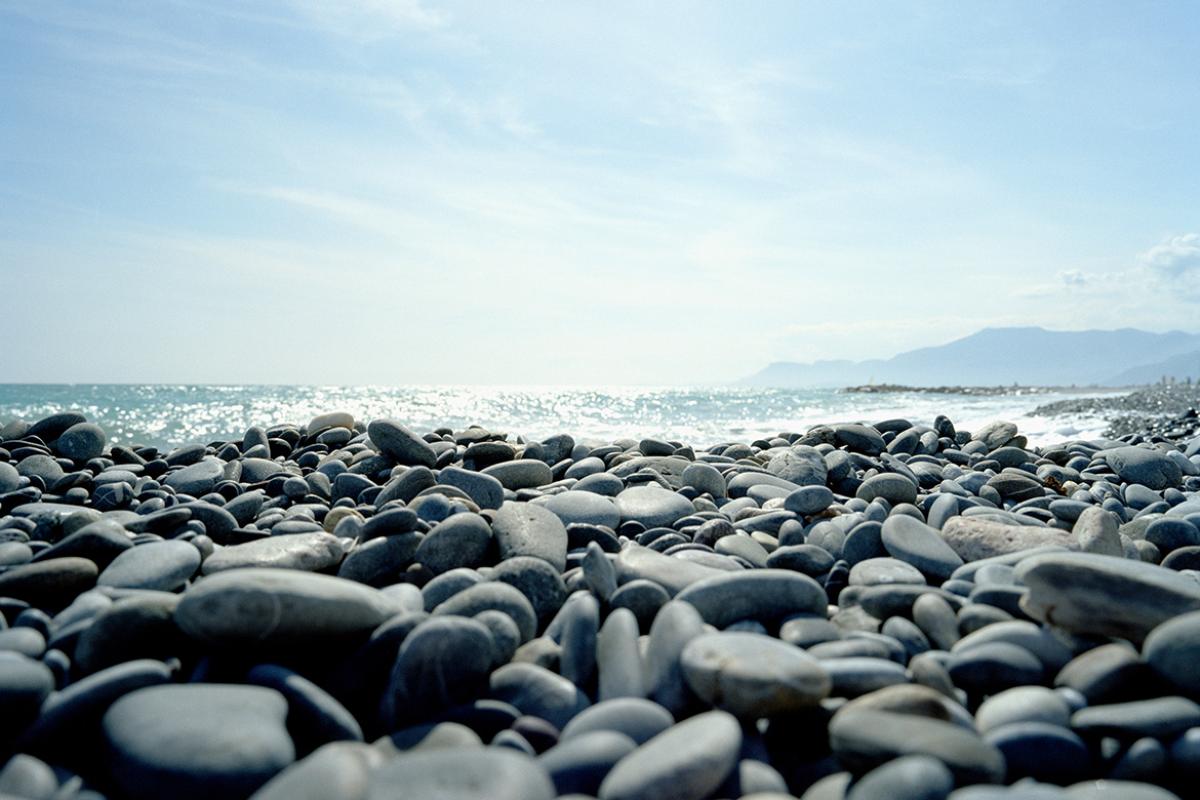 Rock-filled shore