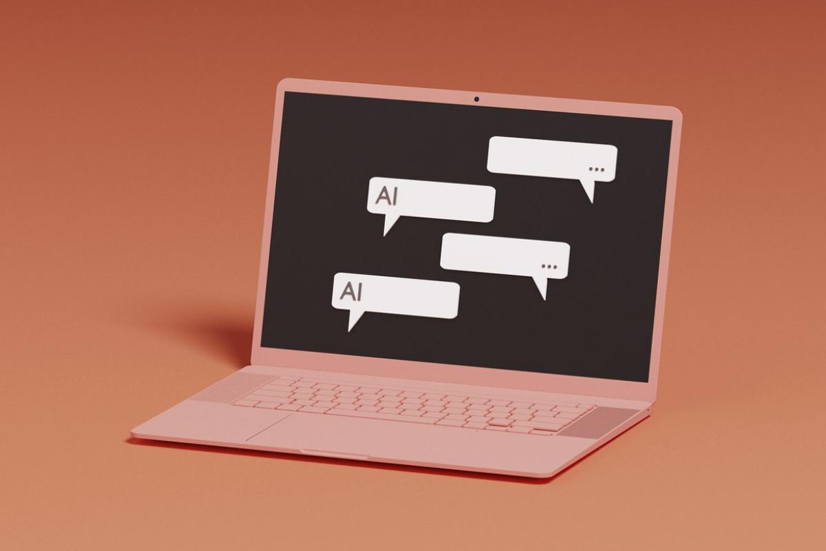 Chats on a laptop