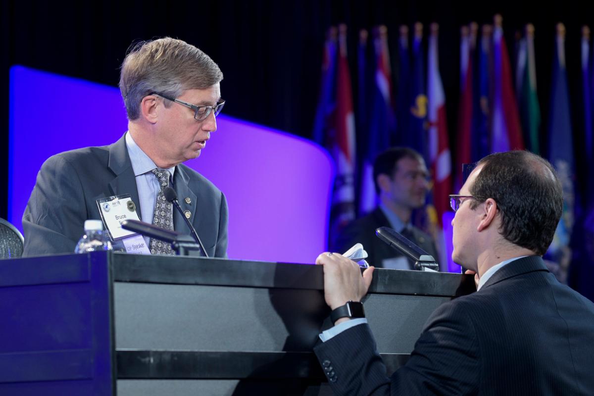 HOD members discuss Veterans health care. 